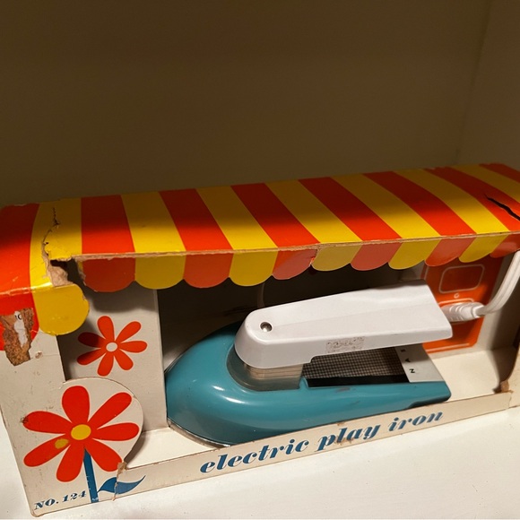 Rare New in the Box Vintage Kids Electric Play Iron Toy - Blue and White - Picture 6 of 9
